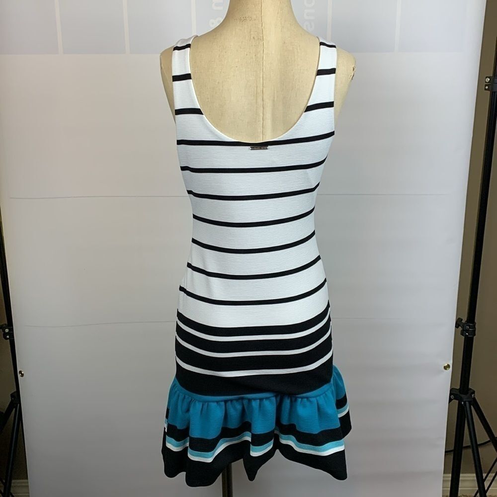 Michael Kors sleeveless striped bodycon with bottom ruffle, Size 2 - Picture 2 of 5